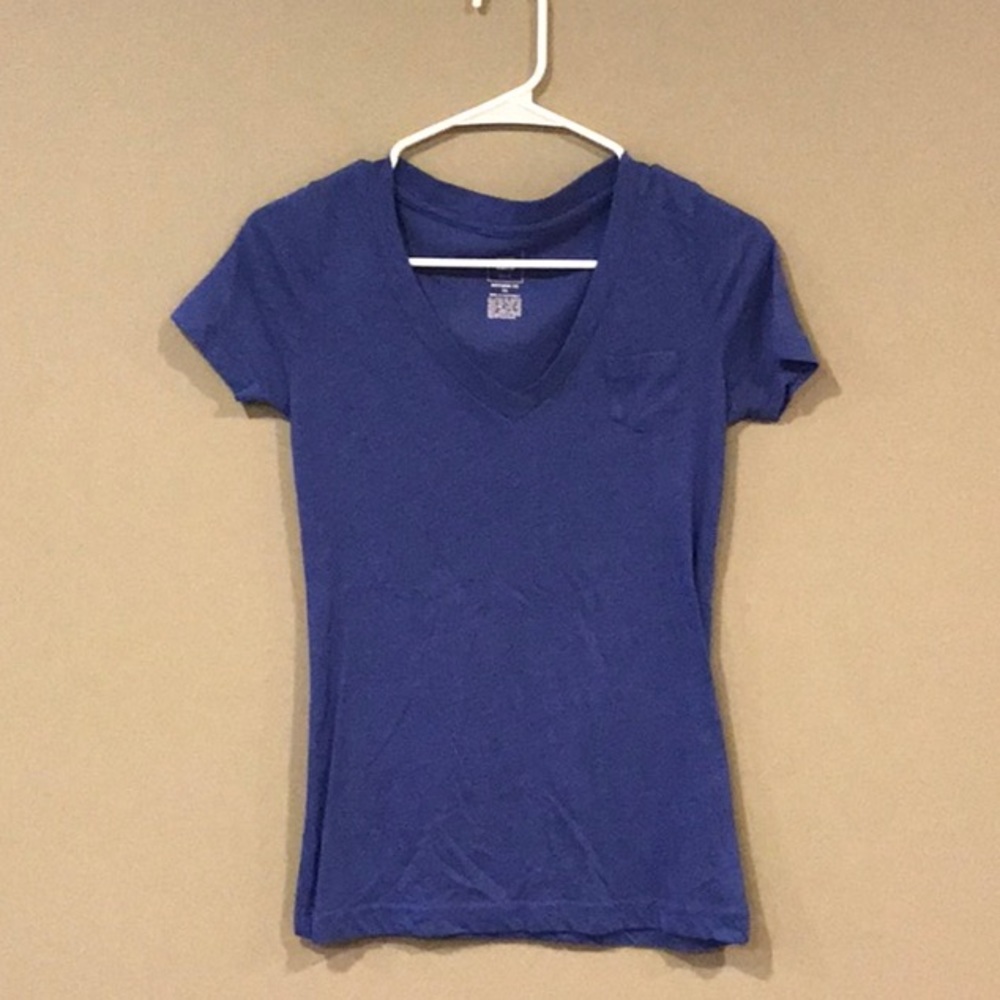 Short sleeved blue tee shirt